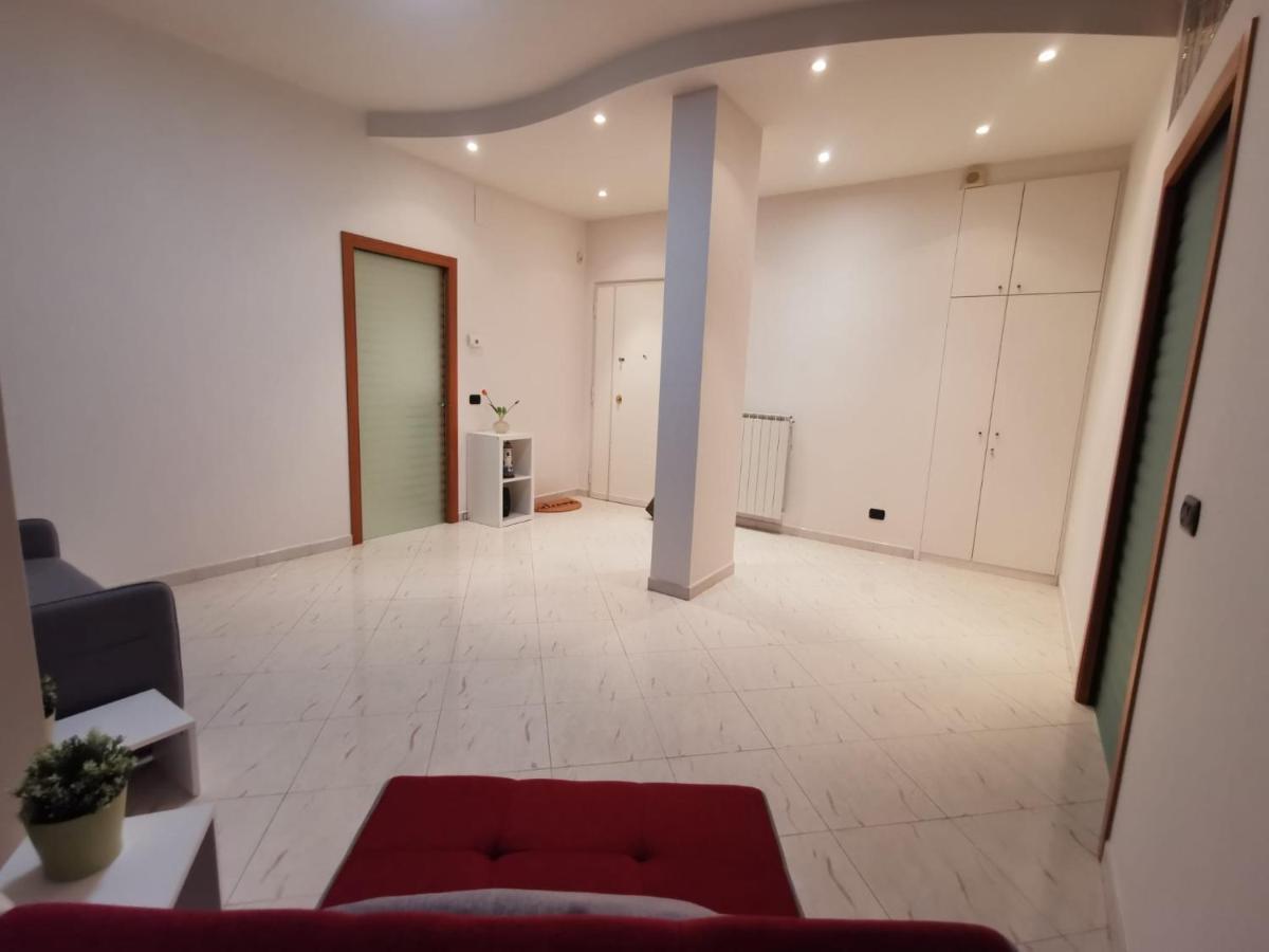 Comfort Apartment And Terrace Nel Cuore Di Bari Exteriör bild
