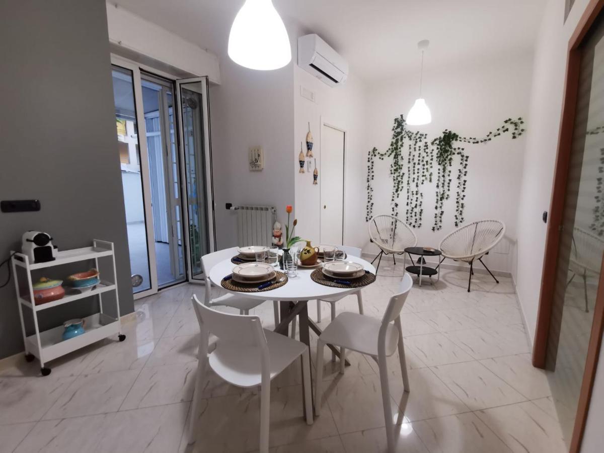 Comfort Apartment And Terrace Nel Cuore Di Bari Exteriör bild